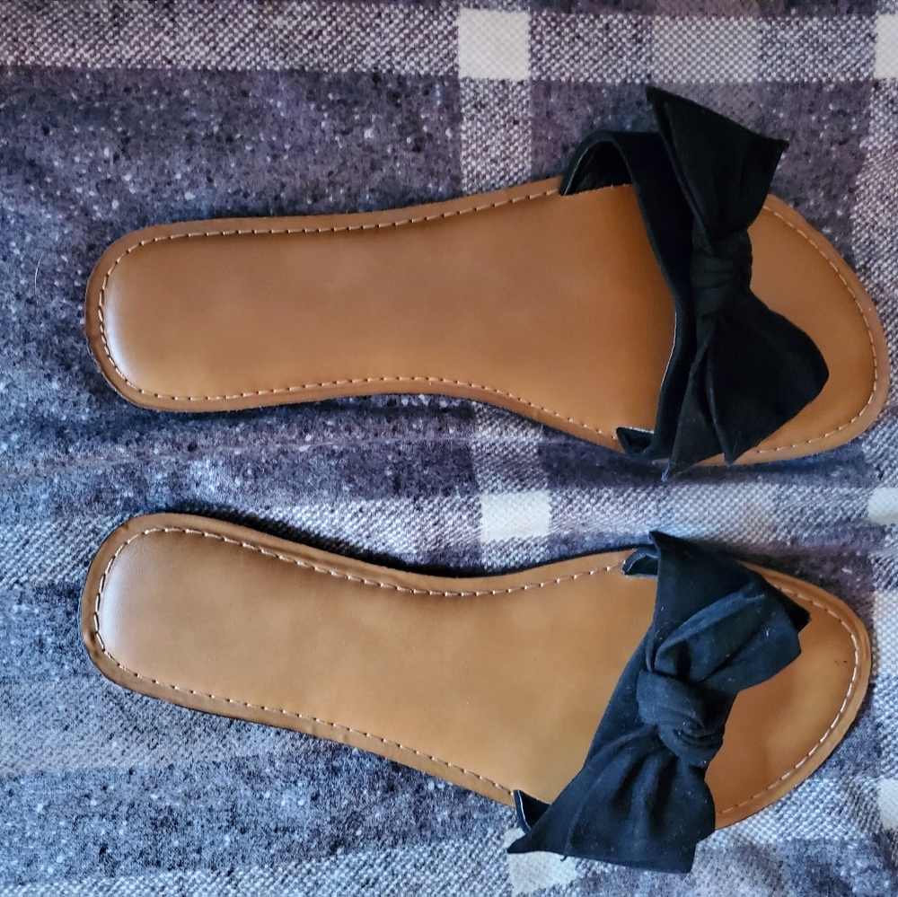Time & Tru Sandals